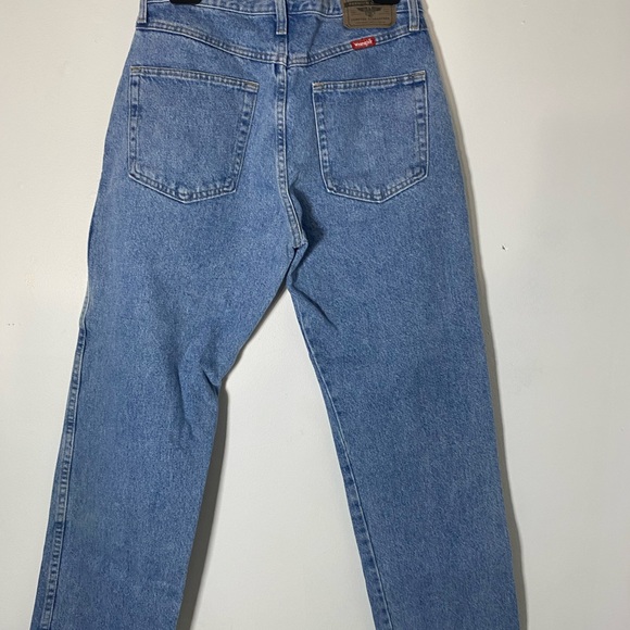 Wrangler Medium Wash Denim Jeans - Picture 5 of 5